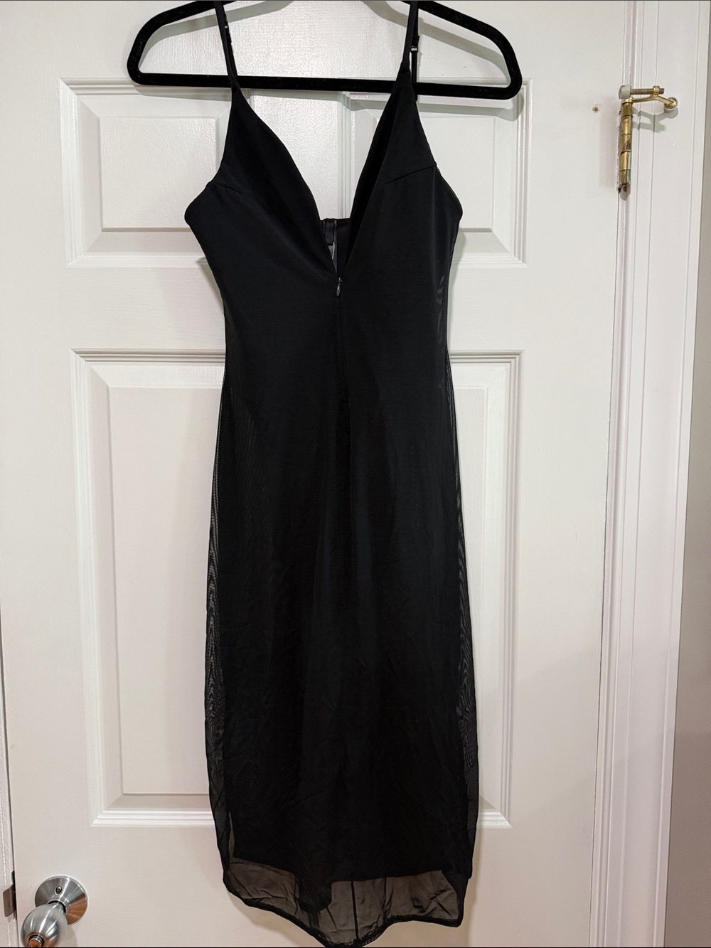 NWT SKIMS Power Mesh Plunge Midi Dress size small in black.